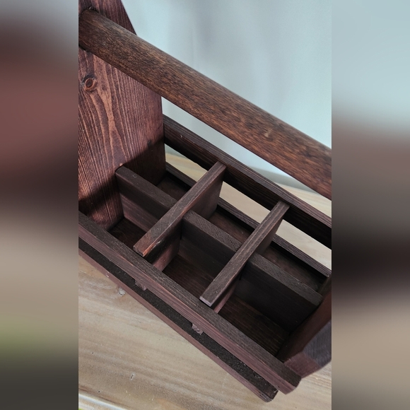 🍻🏡 Rustic Wooden Bottle Caddy – Vintage Farmhouse Beer Crate Built-In Opener - Picture 11 of 15